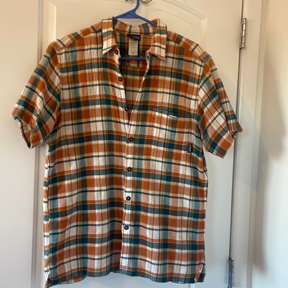 Mens medium Patagonia 100% cotton short sleeve button down